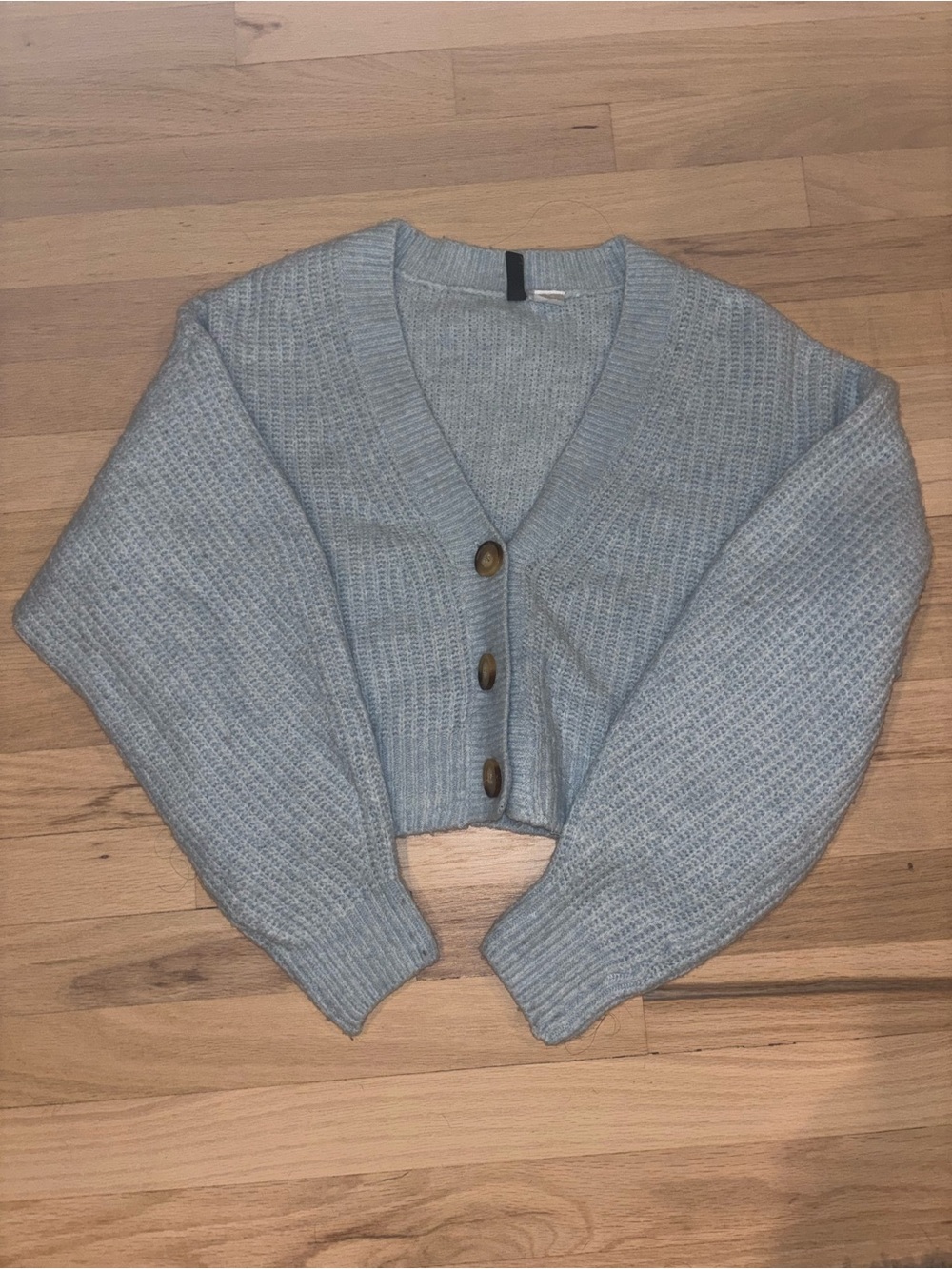 H&M Light Blue Cropped V‑Neck Button Cardigan